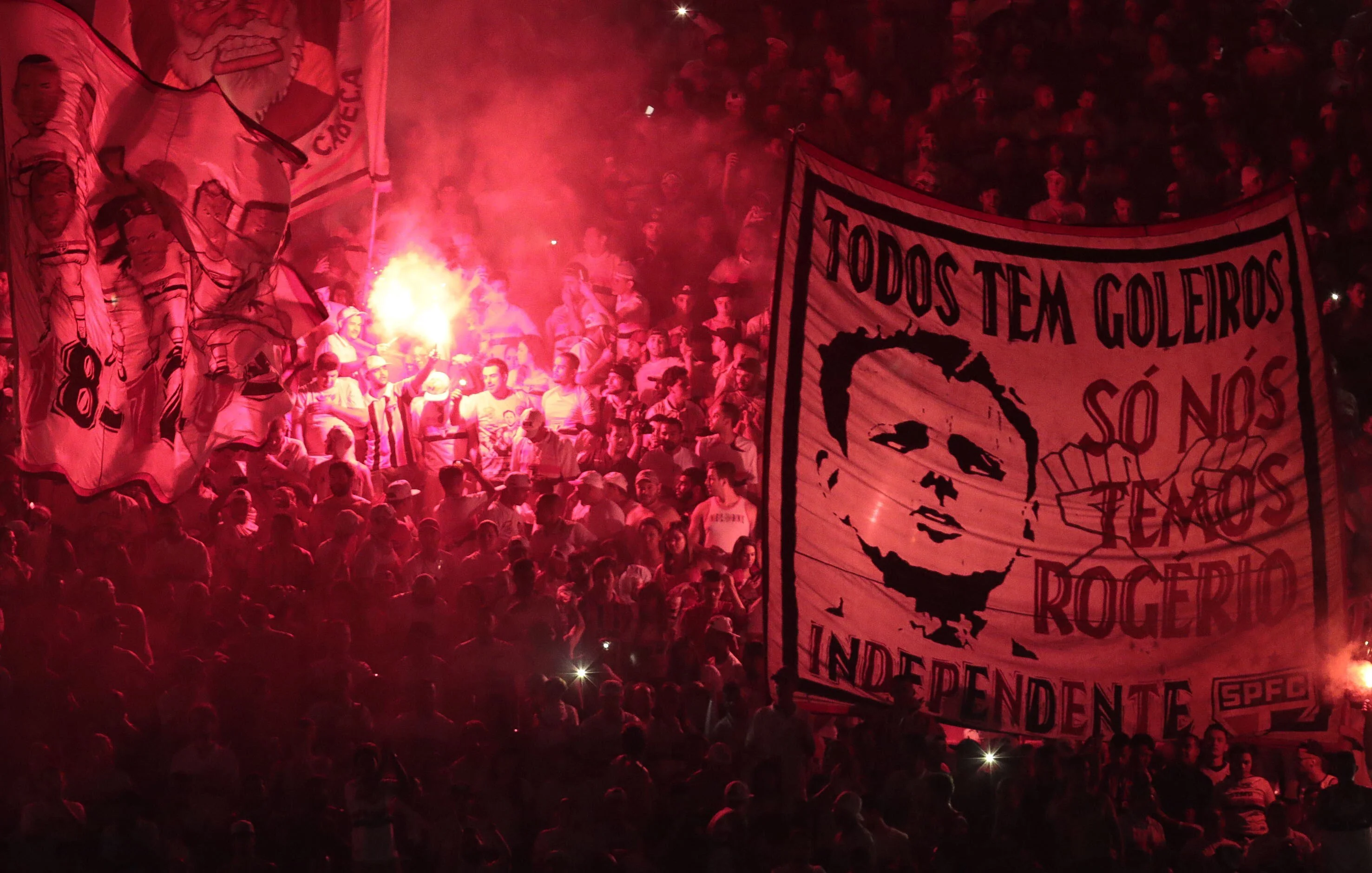 Homenagem ao goleiro Rogério — Independente, anos 2010